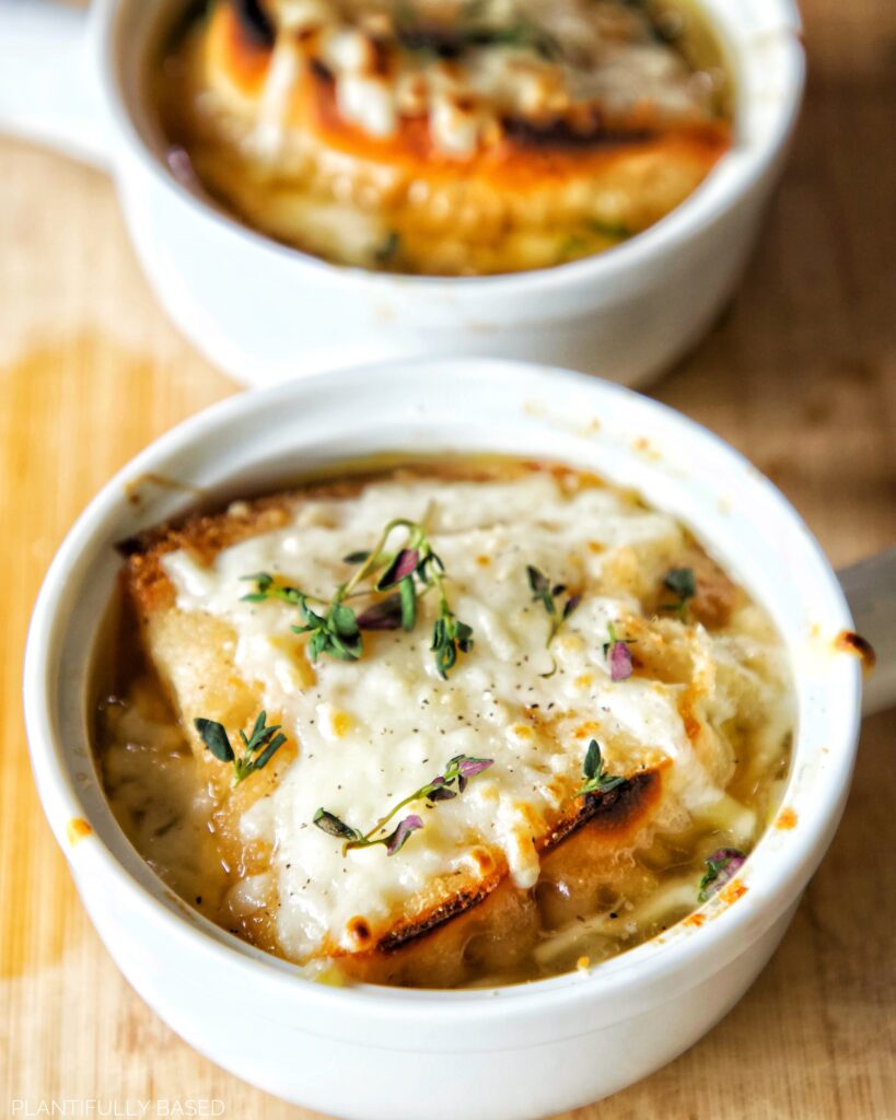 image of vegan french onion soup