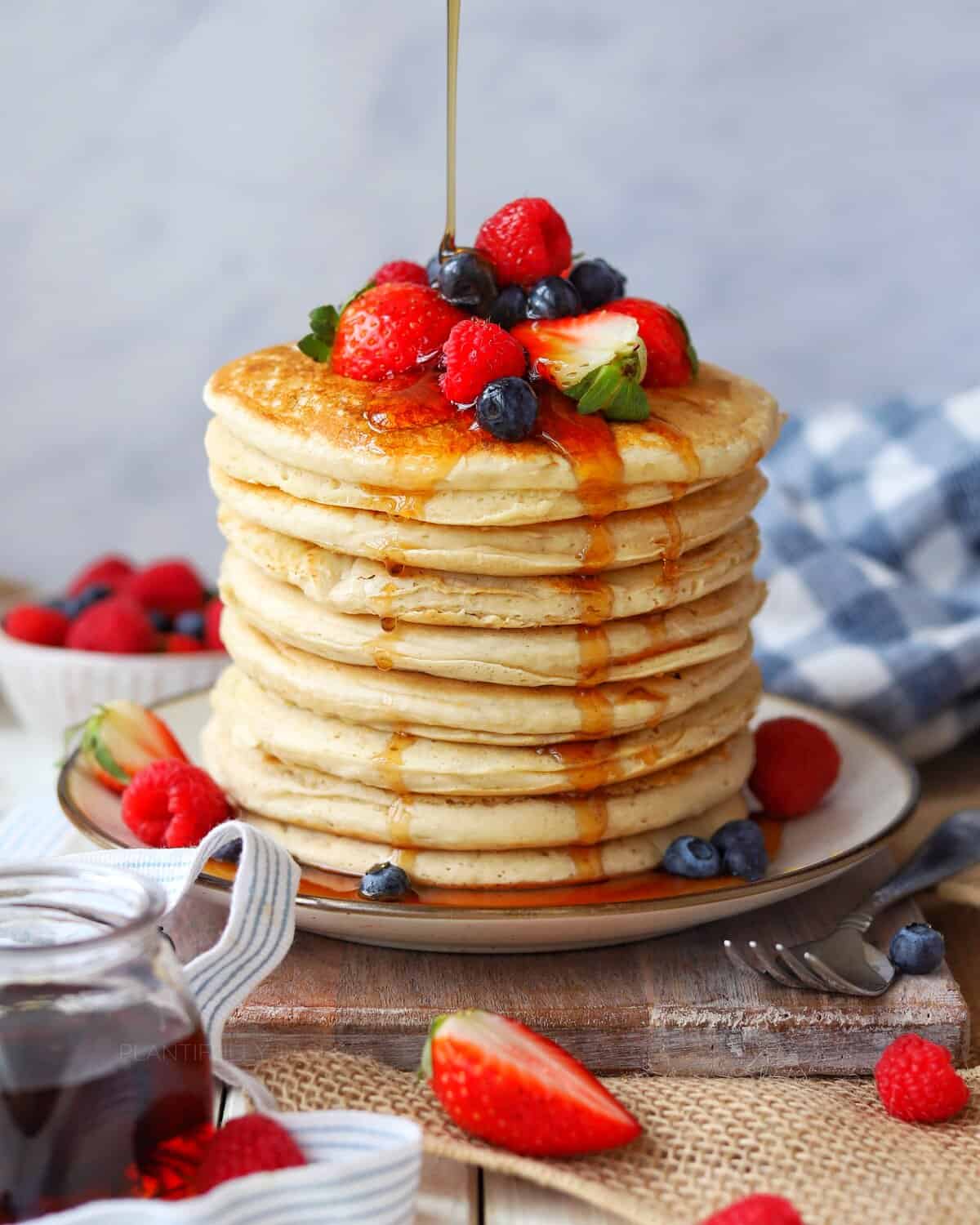 fluffy vegan buttermilk pancakes