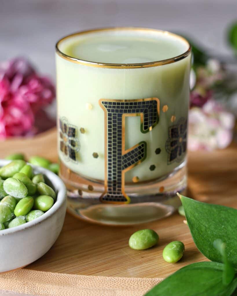 edamame milk in glass