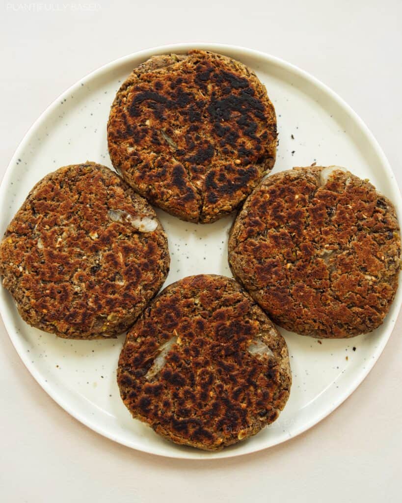 veggie burgers after cooking