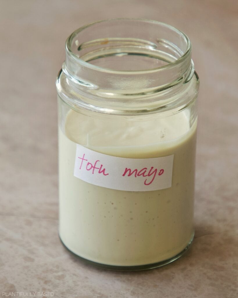 vegan mayonnaise in jar